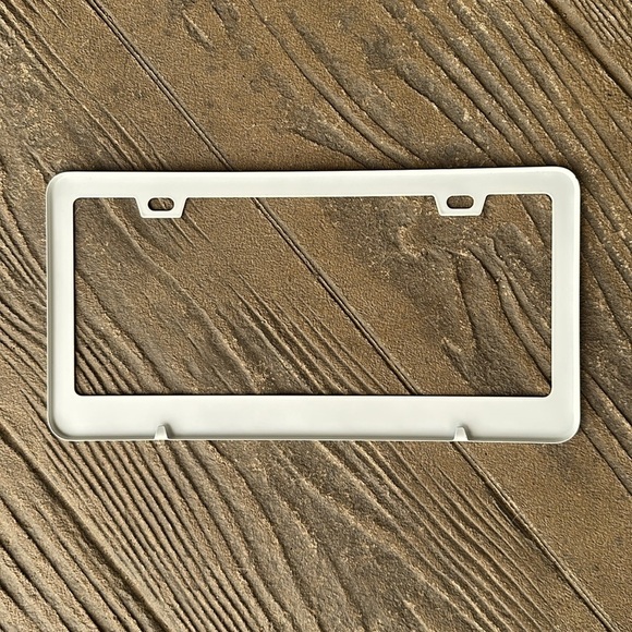 New in Package Cute Pink Flamingo Aluminum Decorative License Plate Cover - Picture 3 of 5